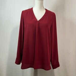 Tahari‎ Burgundy Blouse Women's Size M Long Sleeve V Neck Pleated Front Career